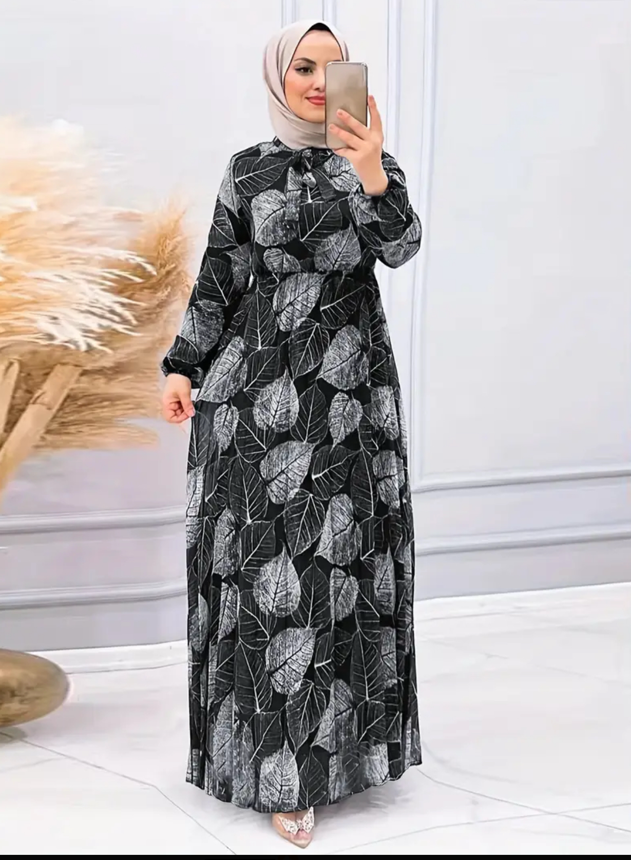 Elegant Black Middle Eastern-Inspired Abaya Dress